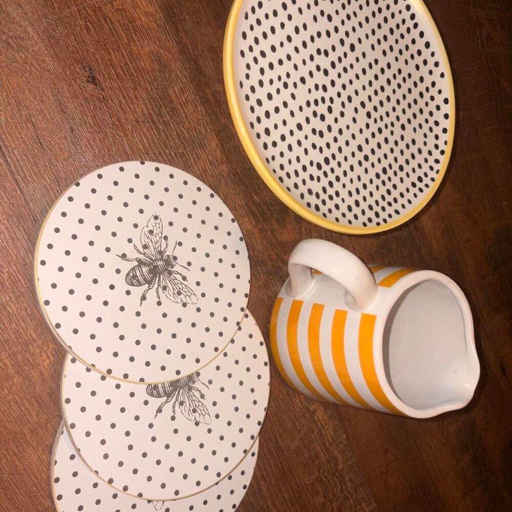 Spring Bee Themed Kitchen Set